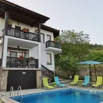 Holly Pensión Balchik