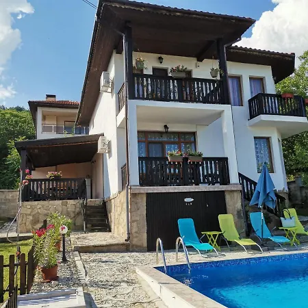 Holly Guest house *
